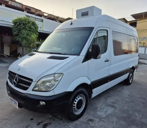 MERCEDES-BENZ SPRINTER 2.2 311 CDI FURGÃO STREET 10.5 16V BI-TURBO DIESEL MANUAL