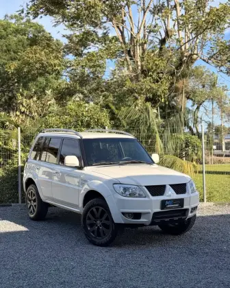MITSUBISHI PAJERO 2.5 HD 4X4 8V TURBO INTERCOOLER DIESEL 4P MANUAL