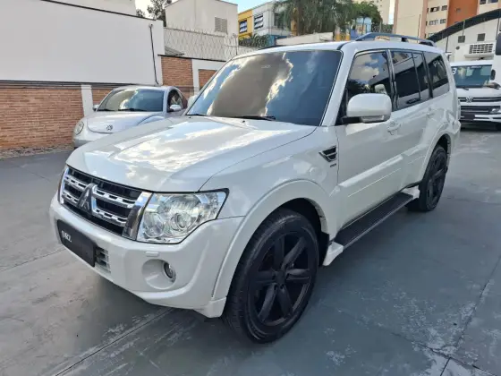 MITSUBISHI PAJERO FULL 3.2 HPE 4X4 16V TURBO INTERCOOLER DIESEL 4P AUTOMÁTICO