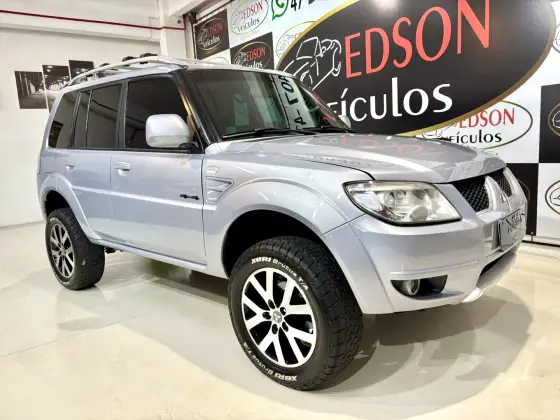 MITSUBISHI PAJERO TR4 2.0 4X4 16V 140CV FLEX 4P AUTOMÁTICO