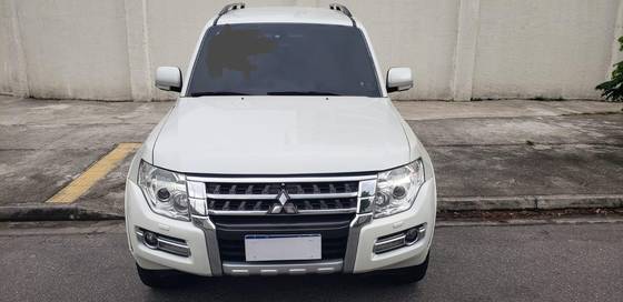 MITSUBISHI PAJERO FULL 3.2 HPE 4X4 16V TURBO INTERCOOLER DIESEL 4P AUTOMÁTICO