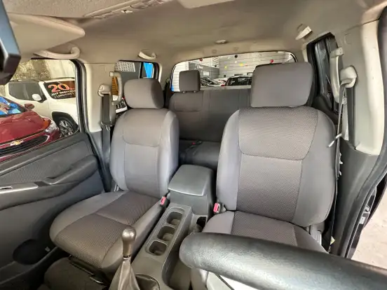 NISSAN-FRONTIER-2014
