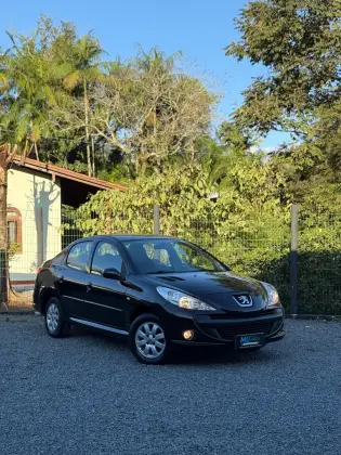 PEUGEOT 207 1.4 XR 8V FLEX 4P MANUAL