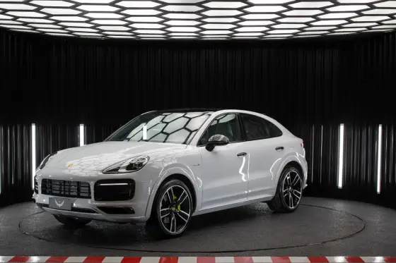PORSCHE CAYENNE 3.0 V6 E-HYBRID COUPÉ AWD TIPTRONIC S PORSCHE CAYENNE 3.0 V6 E-HYBRID COUPÉ AWD TIPTRONIC S