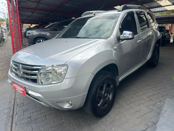 RENAULT DUSTER 2.0 DYNAMIQUE 4X2 16V FLEX 4P AUTOMÁTICO