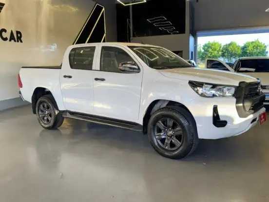 TOYOTA-HILUX-2.8 D-4D TURBO DIESEL CD POWER PACK 4X4 MANUAL TOYOTA-HILUX-2021