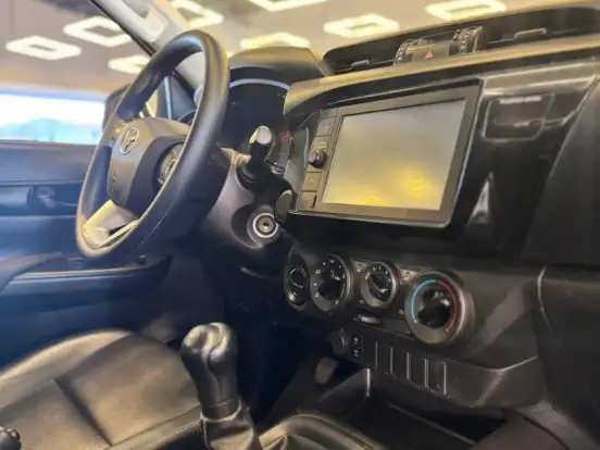TOYOTA-HILUX-2.8 D-4D TURBO DIESEL CD POWER PACK 4X4 MANUAL TOYOTA-HILUX-2021