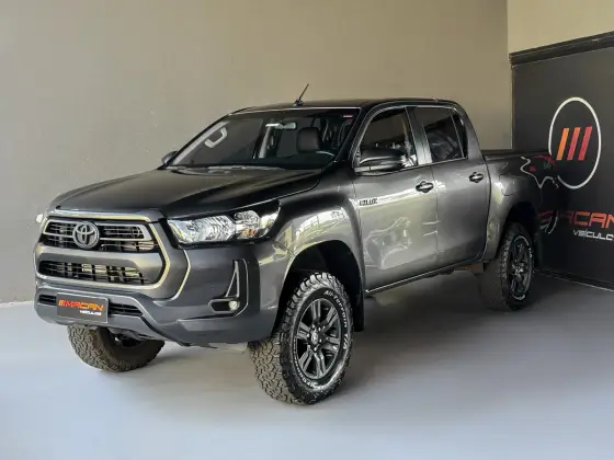 TOYOTA HILUX 2.8 D-4D TURBO DIESEL CD SR 4X4 AUTOMÁTICO