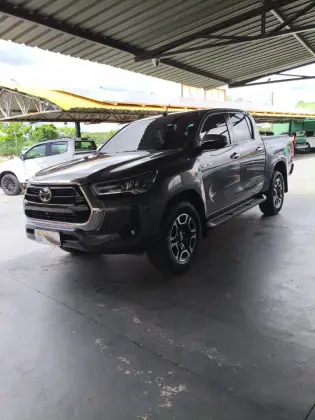 TOYOTA HILUX 2.8 D-4D TURBO DIESEL CD SRX LIMITED 4X4 AUTOMÁTICO