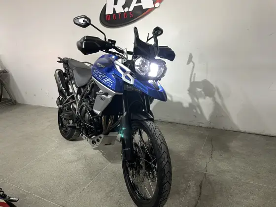 TRIUMPH TIGER 800 XCX 