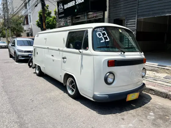 VOLKSWAGEN KOMBI 1.6 MI FURGÃO 8V GASOLINA 3P MANUAL