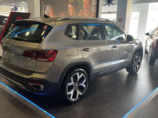 VOLKSWAGEN-TAOS-1.4 250 TSI TOTAL FLEX HIGHLINE AUTOMÁTICO VOLKSWAGEN-TAOS-2025