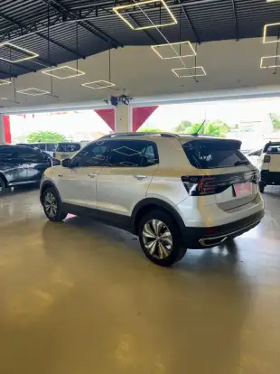 VOLKSWAGEN-T-CROSS-1.4 250 TSI TOTAL FLEX HIGHLINE AUTOMÁTICO VOLKSWAGEN-T-CROSS-2019
