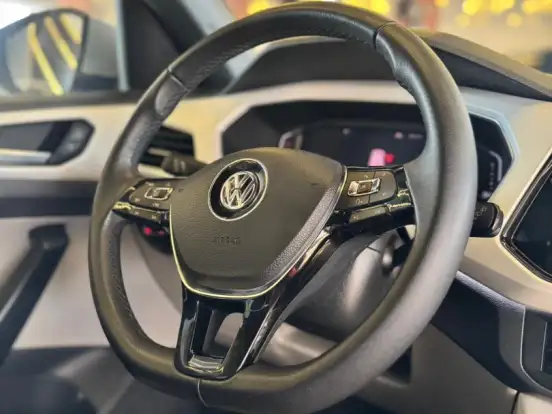 VOLKSWAGEN-T-CROSS-1.4 250 TSI TOTAL FLEX HIGHLINE AUTOMÁTICO VOLKSWAGEN-T-CROSS-2019