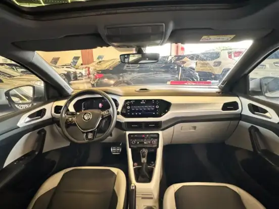 VOLKSWAGEN-T-CROSS-1.4 250 TSI TOTAL FLEX HIGHLINE AUTOMÁTICO VOLKSWAGEN-T-CROSS-2019