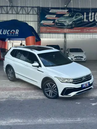 VOLKSWAGEN TIGUAN 2.0 300 TSI GASOLINA ALLSPACE R-LINE AUTOMÁTICO