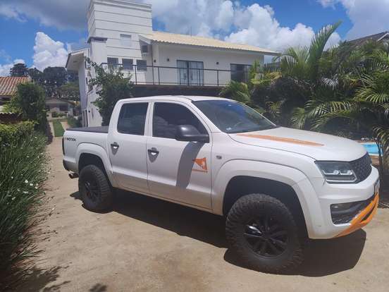 VOLKSWAGEN-AMAROK-2.0 S 4X4 CD 16V TURBO INTERCOOLER DIESEL 4P MANUAL VOLKSWAGEN-AMAROK-2017
