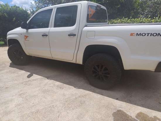VOLKSWAGEN-AMAROK-2017