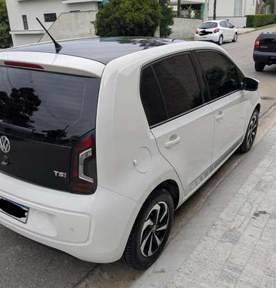 VOLKSWAGEN-UP-2017
