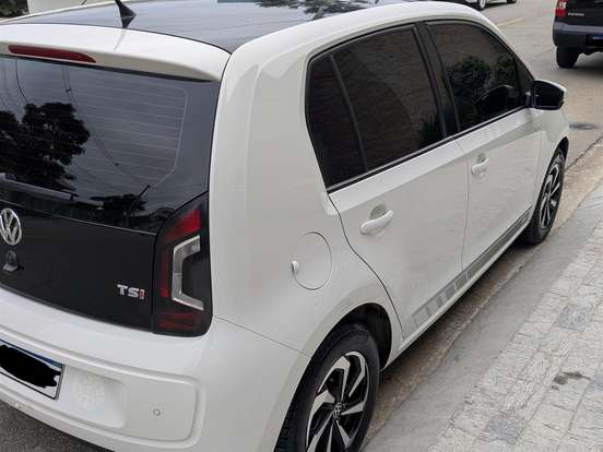 VOLKSWAGEN-UP-1.0 TSI MOVE UP 12V FLEX 4P MANUAL VOLKSWAGEN-UP-2017