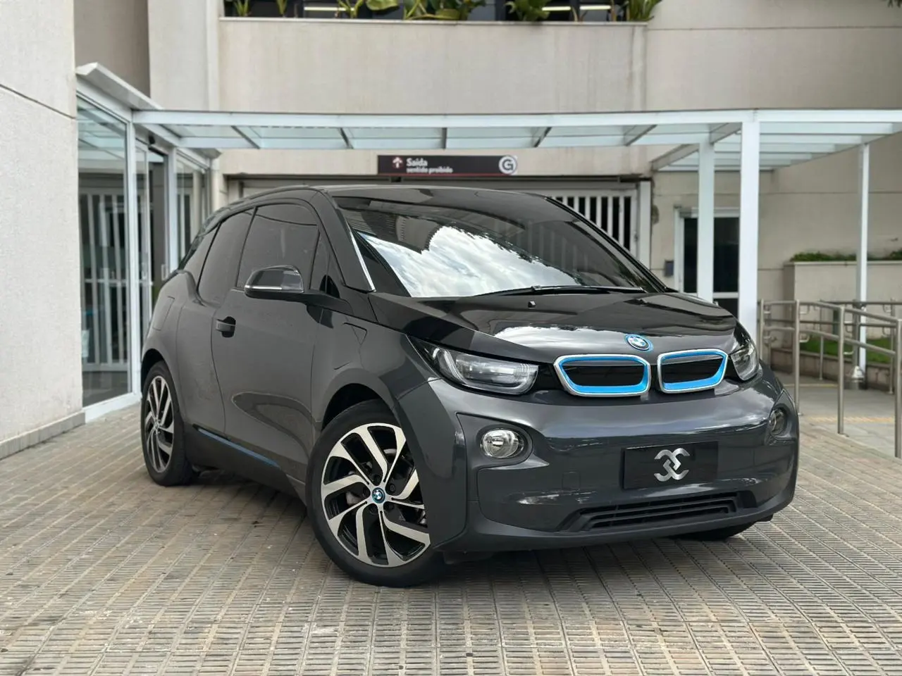 BMW i3