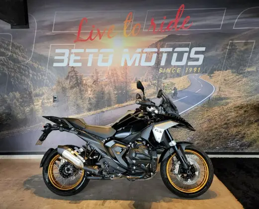 BMW R 1300 GS TRIPLE BLACK 