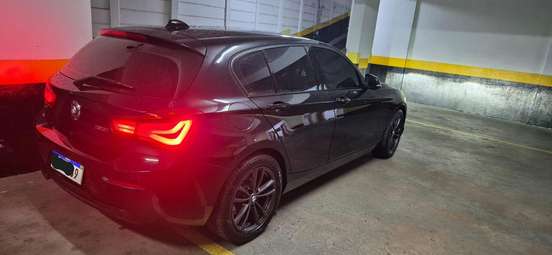 BMW-120i-2019