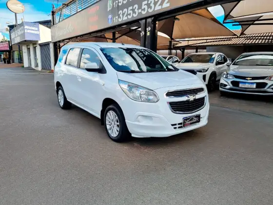 CHEVROLET SPIN 1.8 LT 8V FLEX 4P MANUAL CHEVROLET SPIN 1.8 LT 8V FLEX 4P MANUAL