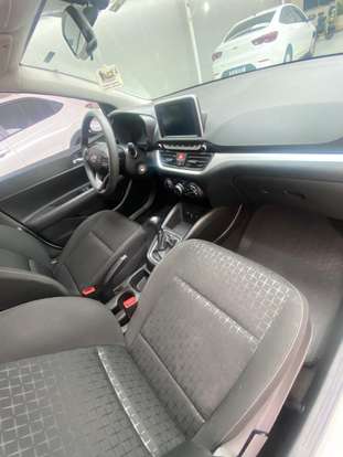 HYUNDAI-HB20-2023