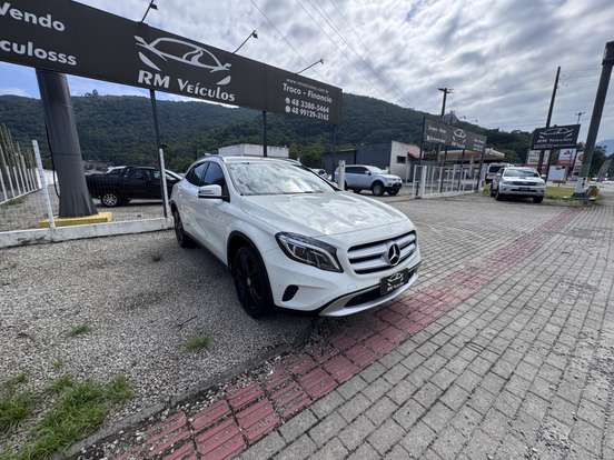 MERCEDES-BENZ-GLA 200-1.6 CGI ADVANCE 16V TURBO FLEX 4P AUTOMÁTICO MERCEDES-BENZ-GLA 200-2016