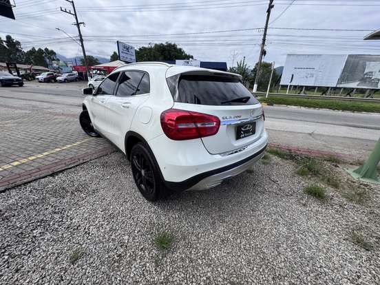 MERCEDES-BENZ-GLA 200-1.6 CGI ADVANCE 16V TURBO FLEX 4P AUTOMÁTICO MERCEDES-BENZ-GLA 200-2016