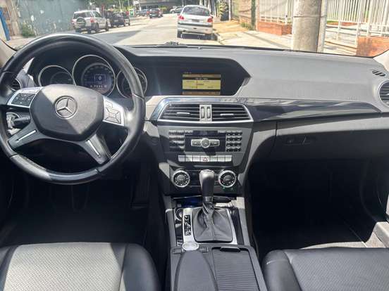 MERCEDES-BENZ-C 180-1.8 CGI CLASSIC 16V GASOLINA 4P AUTOMÁTICO MERCEDES-BENZ-C 180-2012