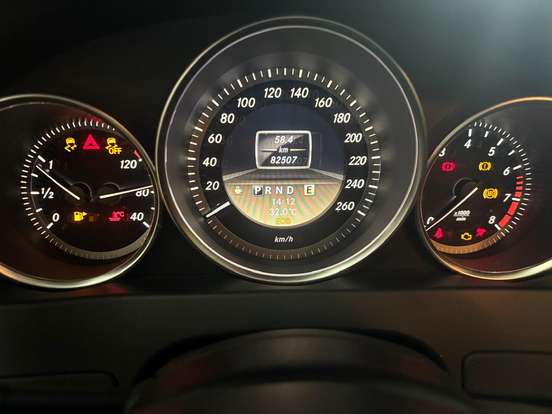 MERCEDES-BENZ-C 180-1.8 CGI CLASSIC 16V GASOLINA 4P AUTOMÁTICO MERCEDES-BENZ-C 180-2012