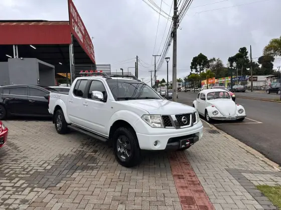 NISSAN FRONTIER 2.5 LE ATTACK 4X4 CD TURBO ELETRONIC DIESEL 4P AUTOMÁTICO