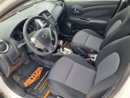 NISSAN-VERSA-2019