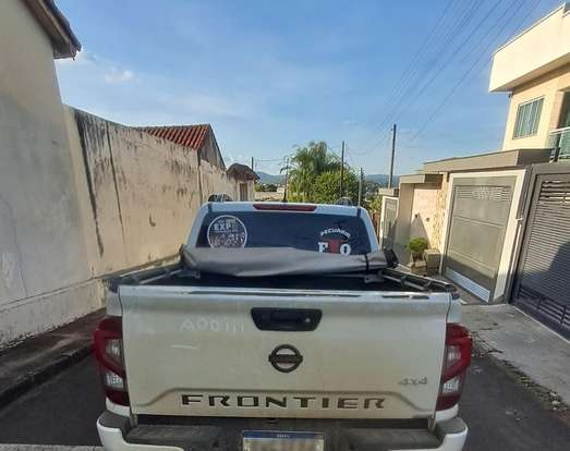 NISSAN-FRONTIER-2022