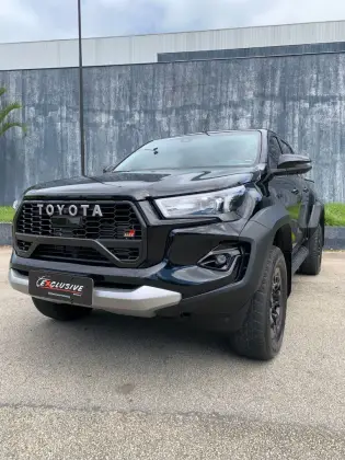 TOYOTA HILUX 2.8 D-4D TURBO DIESEL CD GR-S 4X4 AUTOMÁTICO TOYOTA HILUX 2.8 D-4D TURBO DIESEL CD GR-S 4X4 AUTOMÁTICO