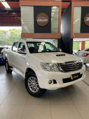 TOYOTA HILUX 3.0 SRV 4X4 CD 16V TURBO INTERCOOLER DIESEL 4P AUTOMÁTICO TOYOTA HILUX 3.0 SRV 4X4 CD 16V TURBO INTERCOOLER DIESEL 4P AUTOMÁTICO
