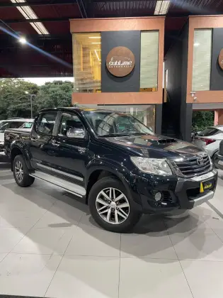 TOYOTA HILUX 3.0 SRV 4X4 CD 16V TURBO INTERCOOLER DIESEL 4P AUTOMÁTICO TOYOTA HILUX 3.0 SRV 4X4 CD 16V TURBO INTERCOOLER DIESEL 4P AUTOMÁTICO