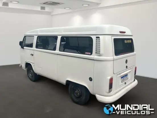 VOLKSWAGEN-KOMBI-1.4 MI STD 8V FLEX 4P MANUAL VOLKSWAGEN-KOMBI-2013