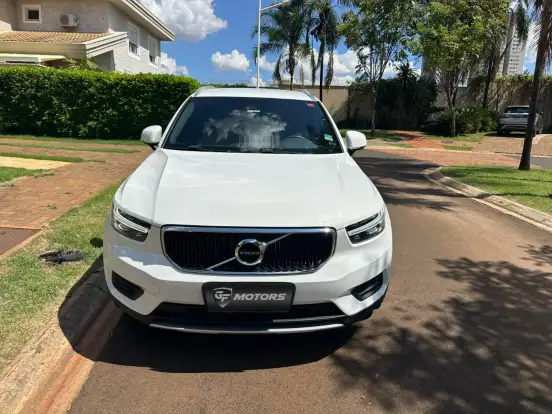 VOLVO-XC40-2.0 T5 GASOLINA MOMENTUM AWD GEARTRONIC VOLVO-XC40-2019