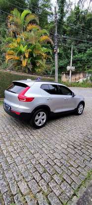 VOLVO-XC40-2018