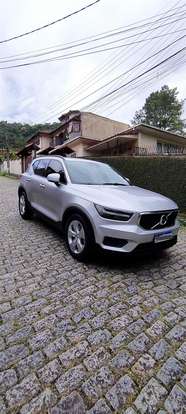 VOLVO-XC40-2018