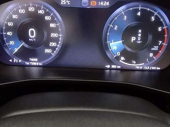 VOLVO-XC40-2.0 T4 GASOLINA GEARTRONIC VOLVO-XC40-2018