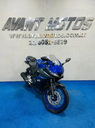 YAMAHA-YZF R15-2025