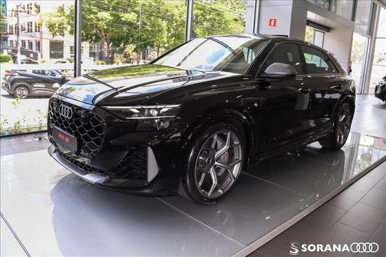 AUDI-RS Q8-2025