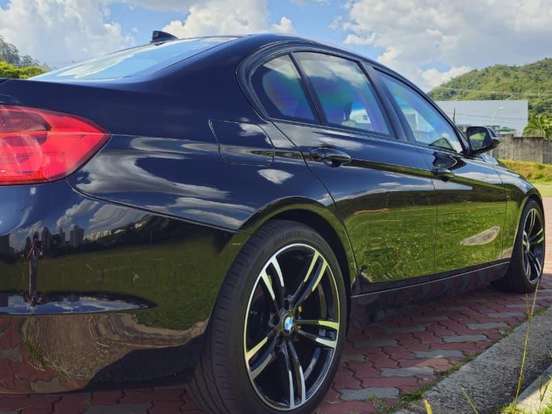 BMW-320i-2.0 16V TURBO GASOLINA 4P AUTOMÁTICO BMW-320i-2012