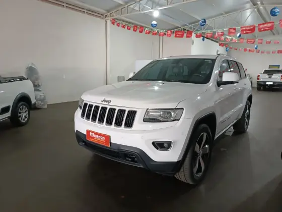JEEP GRAND CHEROKEE 3.6 LAREDO 4X4 V6 24V GASOLINA 4P AUTOMÁTICO