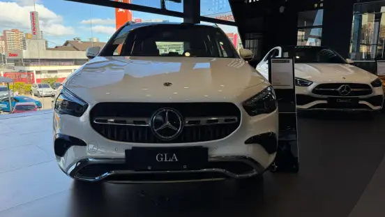 MERCEDES-BENZ-GLA 200-1.3 MHEV PROGRESSIVE 7G-DCT MERCEDES-BENZ-GLA 200-2025