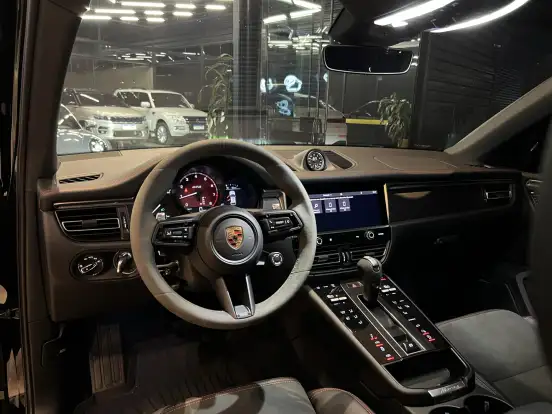 PORSCHE-MACAN-2024